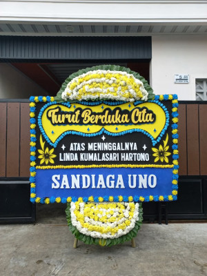 Papan Bunga Duka di Lingkar Barat
